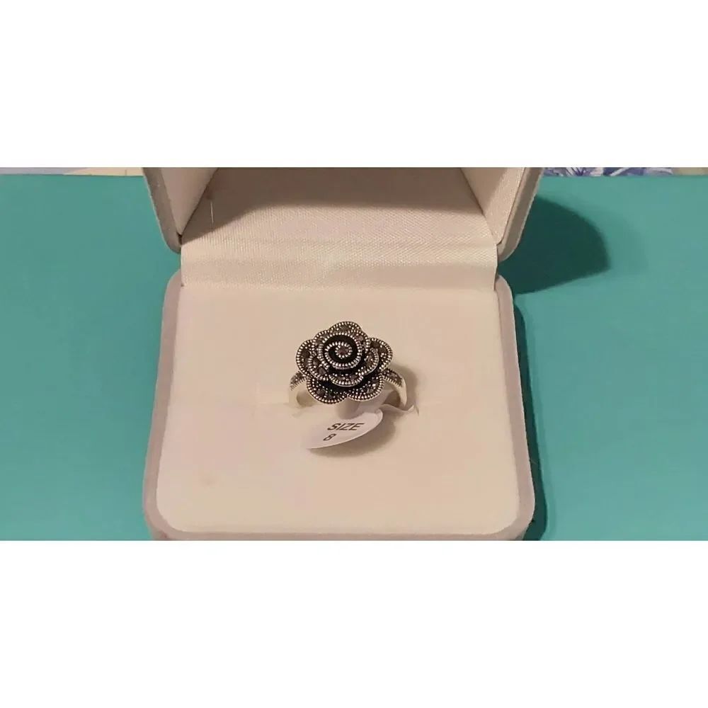 New~Sparkling MarcasiteโGemstoneโFlowerโDesignโRingโSzโ8